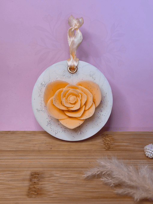 Suspension Rose en cœur