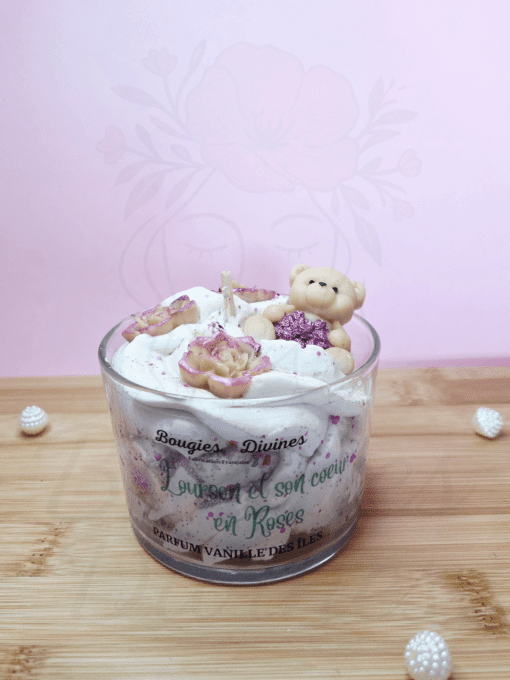 Bougie - L'Ourson et son cœur en roses - Parfum : Vanille des îles
